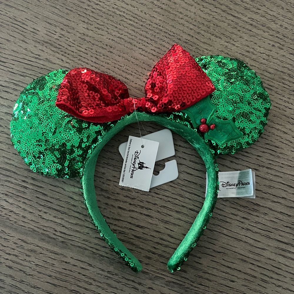 Rare 2015 Disney Festive Green and Red Sequin Minnie Ears